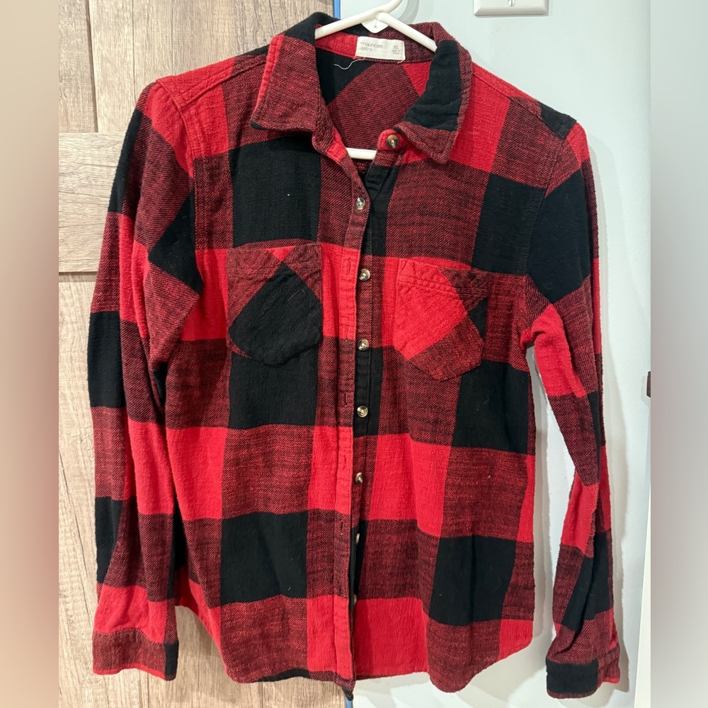 Maurices 100% Cotton Red and Black Plaid Button-Up Top